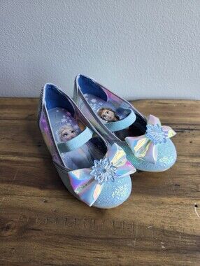 Disney Frozen 2 size 7 Elsa Dress-up Pump (Toddler Girls). Excellent used condit